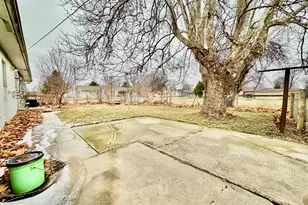 401 E 12th St, Streator, IL 61364 - Photo 15