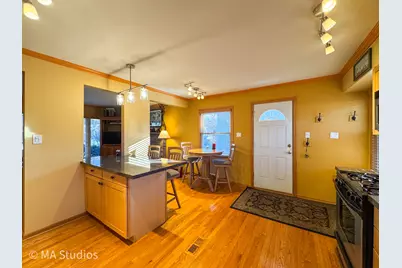 8536 Kedvale Avenue, Skokie, IL 60076 - Photo 13