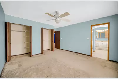 1818 Hawk Lane, Elk Grove Village, IL 60007 - Photo 17