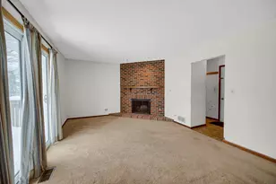 1818 Hawk Ln, Elk Grove Village, IL 60007 - Photo 13