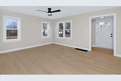 950 Spruce Street, Aurora, IL 60506 - Photo 3