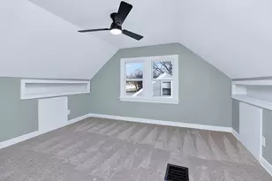 950 Spruce St, Aurora, IL 60506 - Photo 11