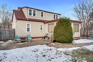 1614 Grace St, Rockford, IL 61103 - Photo 9