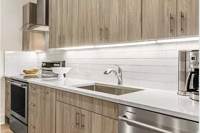 835 Lake Street #403, Oak Park, IL 60301 - Photo 3