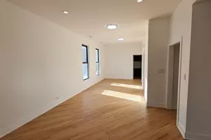 916 N Noble St, Chicago, IL 60642 - Photo 3