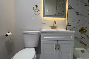 1048 W Marquette Rd, Chicago, IL 60621 - Photo 7