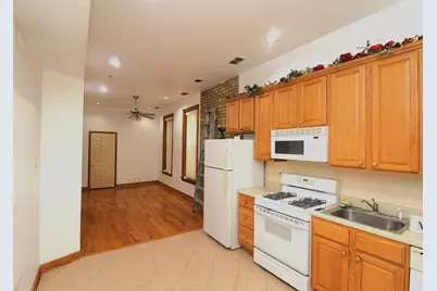 1335 W Huron Street #1R, Chicago, IL 60642 - Photo 7