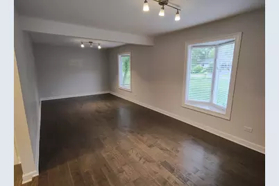 544 W 58th Place, Hinsdale, IL 60521 - Photo 3