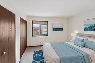 210 E Fountainview Ln, Lombard, IL 60148 - Photo 11