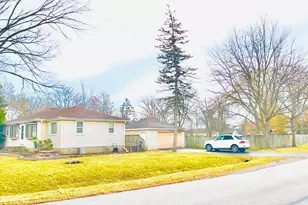 15275 W Walnut Dr, Deerfield, IL 60015 - Photo 1