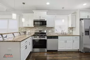 3832 W 64th Pl, Chicago, IL 60629 - Photo 15