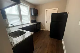 8123 S Maryland Ave, Chicago, IL 60619 - Photo 5