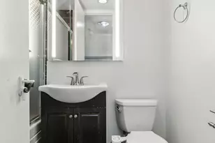 655 W Irving Park Rd, Chicago, IL 60613 - Photo 15