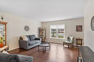 567 7th Cir, Marengo, IL 60152 - Photo 3