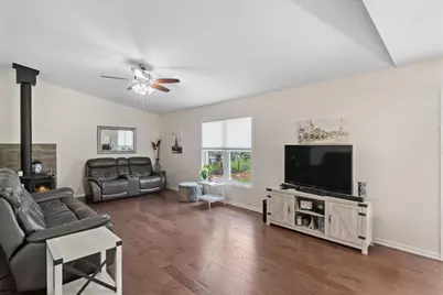 567 7th Circle, Marengo, IL 60152 - Photo 7