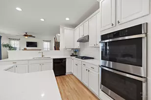 11561 Beacon Ave, Huntley, IL 60142 - Photo 9