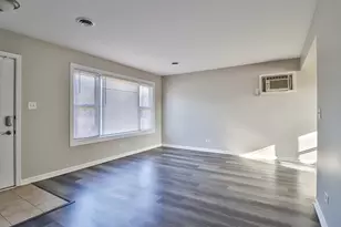 111 E 13th St, Lombard, IL 60148 - Photo 3