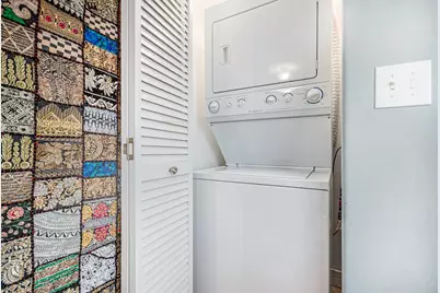 2008 W Greenleaf Avenue #3, Chicago, IL 60645 - Photo 11