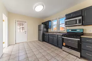 644 S McAlister Ave, Waukegan, IL 60085 - Photo 3