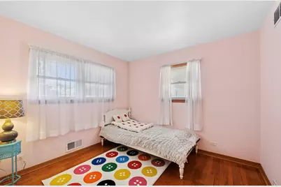 127 W Courtland Street, Mundelein, IL 60060 - Photo 7