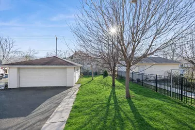 127 W Courtland Street, Mundelein, IL 60060 - Photo 19