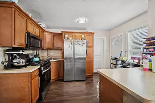 10-12 N Park Ave, Waukegan, IL 60085 - Photo 17