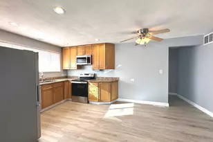 1410 Beverly Ln, Streamwood, IL 60107 - Photo 7