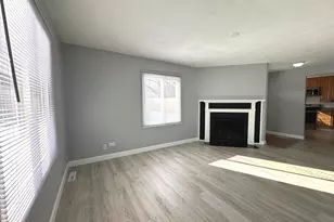 1410 Beverly Ln, Streamwood, IL 60107 - Photo 3