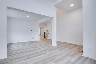 205 Tinana St, Oswego, IL 60543 - Photo 3