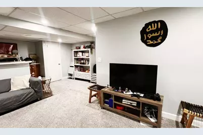 1065 Hiawatha Drive, Elgin, IL 60120 - Photo 15