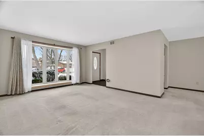 616 Ca Crest Drive, Shorewood, IL 60404 - Photo 5