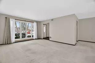 616 Ca Crest Dr, Shorewood, IL 60404 - Photo 5