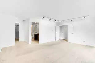 7131 N Caldwell Ave, Chicago, IL 60646 - Photo 23