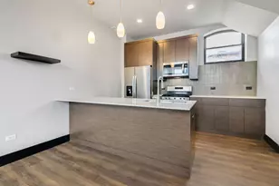 6 E Downer Pl, Aurora, IL 60505 - Photo 7