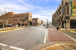 6 E Downer Pl, Aurora, IL 60505 - Photo 17