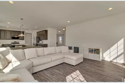 5815 Fairview Lane, Hoffman Estates, IL 60192 - Photo 7