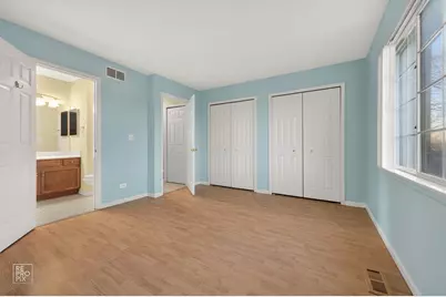 414 Lakeview Circle, Bolingbrook, IL 60440 - Photo 5