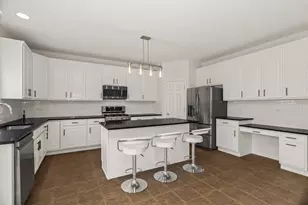 282 Crabapple St, Bolingbrook, IL 60490 - Photo 5