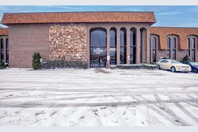 4647 W 103rd Street #2A, Oak Lawn, IL 60453 - Photo 1