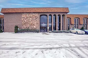 4647 W 103rd St, Oak Lawn, IL 60453 - Photo 1