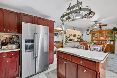 5525 Pebblebeach Drive, Hanover Park, IL 60133 - Photo 9