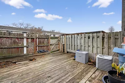 5525 Pebblebeach Drive, Hanover Park, IL 60133 - Photo 23