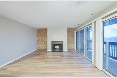 5801 Oakwood Drive #E, Lisle, IL 60532 - Photo 3