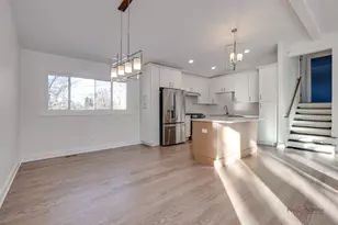 2233 Heathercliff Dr, Green Oaks, IL 60048 - Photo 13