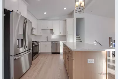 2233 Heathercliff Drive, Green Oaks, IL 60048 - Photo 17