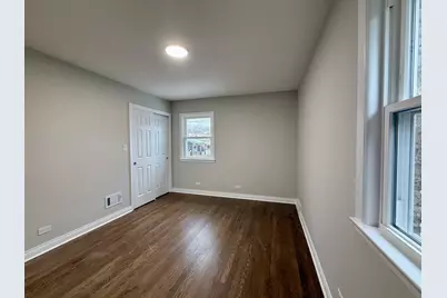 4850 W Foster Avenue, Chicago, IL 60630 - Photo 7