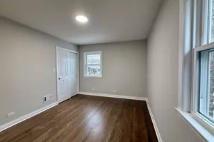 4850 W Foster Ave, Chicago, IL 60630 - Photo 7