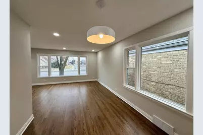 4850 W Foster Avenue, Chicago, IL 60630 - Photo 5