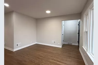 4850 W Foster Avenue, Chicago, IL 60630 - Photo 3