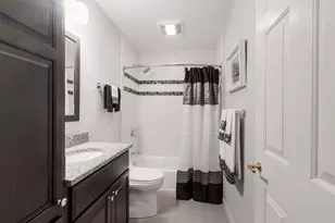6 The Court Of Lagoon View, Northbrook, IL 60062 - Photo 21